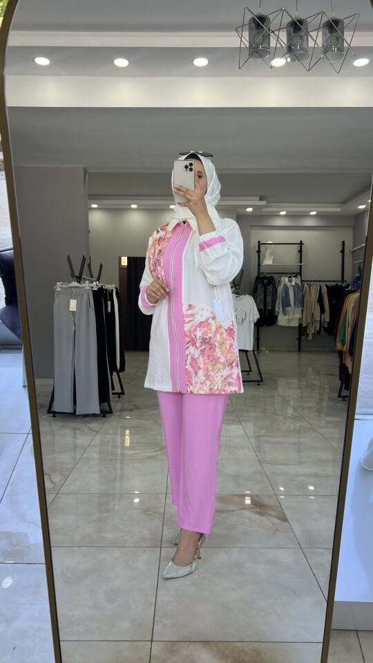 Desenli yazlık pembe beyaz takım